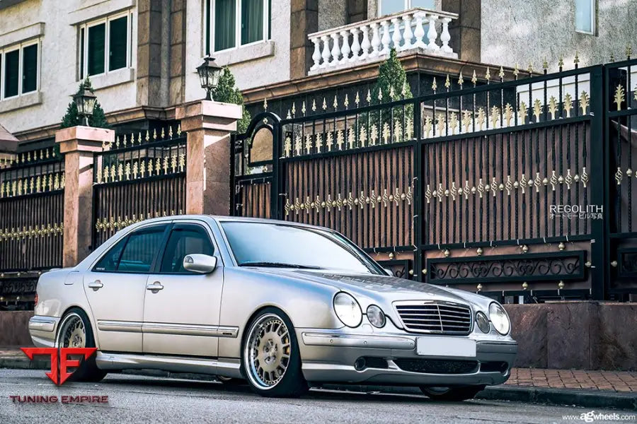 MERCEDES-BENZ E55 AMG on custom forged wheels