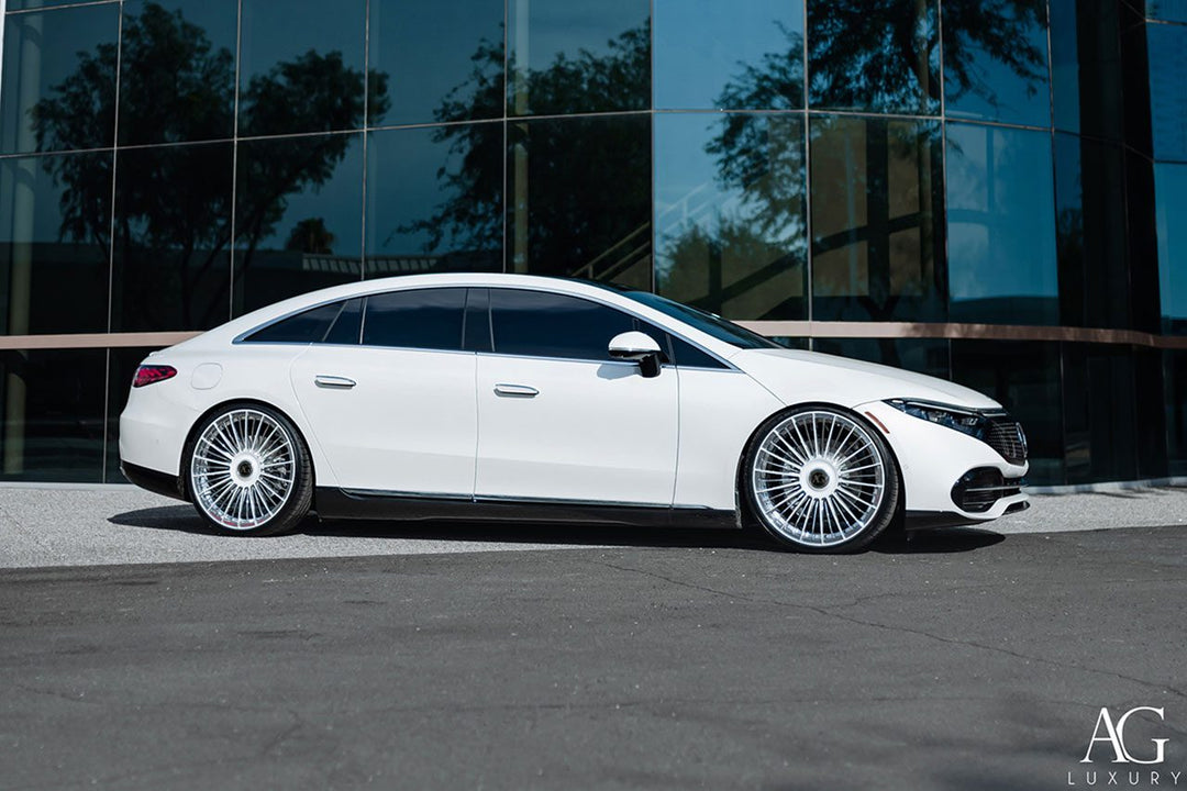 Mercedes-Benz EQS450 on custom forged wheels