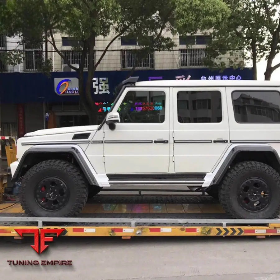 MERCEDES BENZ G-CLASS (W463) DRY CARBON FIBER BODY KIT PARTS