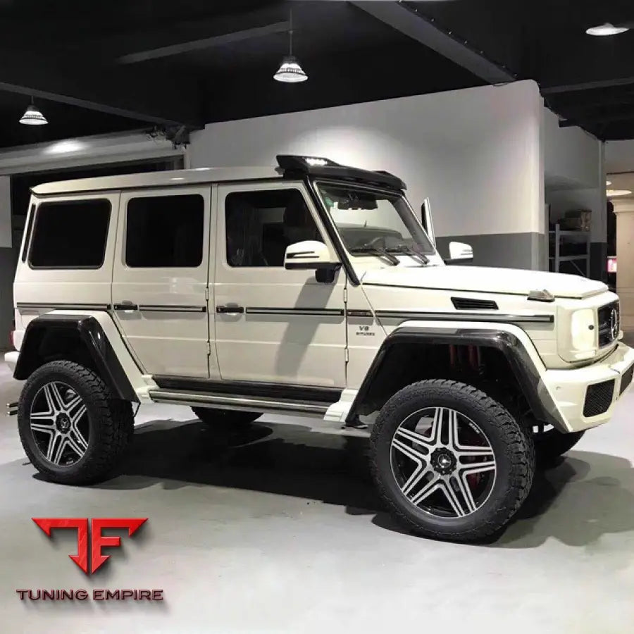 MERCEDES BENZ G-CLASS (W463) DRY CARBON FIBER BODY KIT PARTS