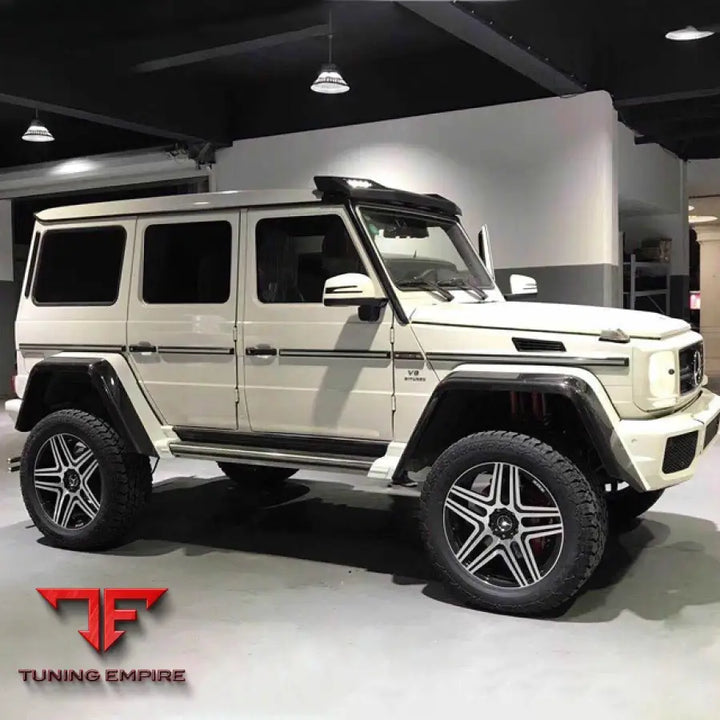 MERCEDES BENZ G-CLASS (W463) DRY CARBON FIBER BODY KIT PARTS