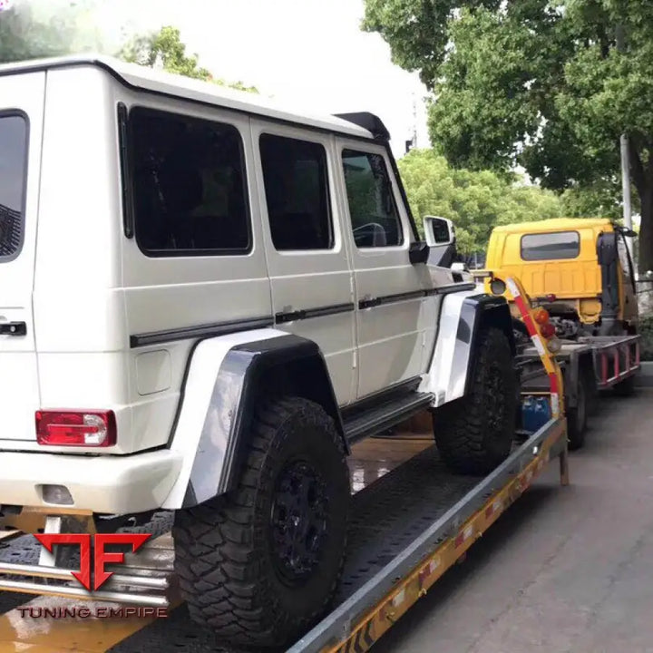 MERCEDES BENZ G-CLASS (W463) DRY CARBON FIBER BODY KIT PARTS