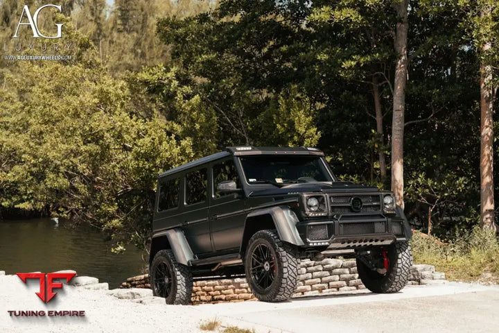 Mercedes-Benz G500 4x4 on custom forged wheels