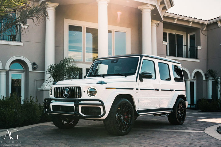 Mercedes-Benz G63 on custom forged wheels