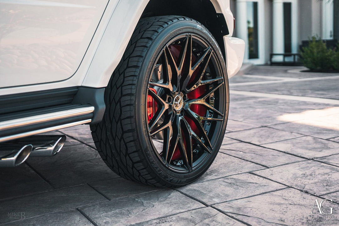 Mercedes-Benz G63 on custom forged wheels