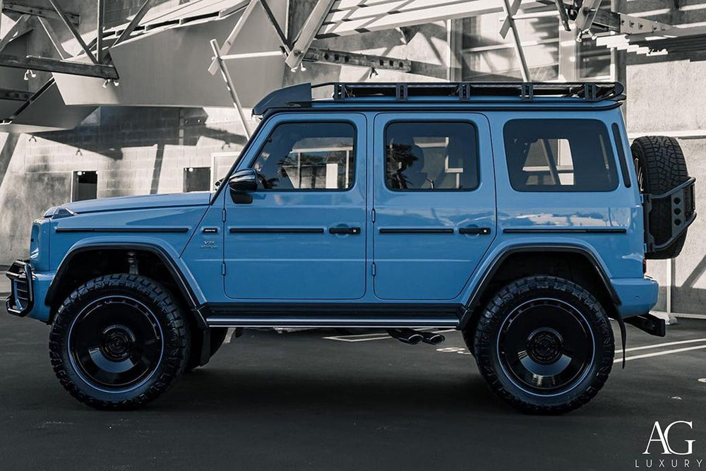 Mercedes-Benz G63 AMG 4x4 on custom forged wheels