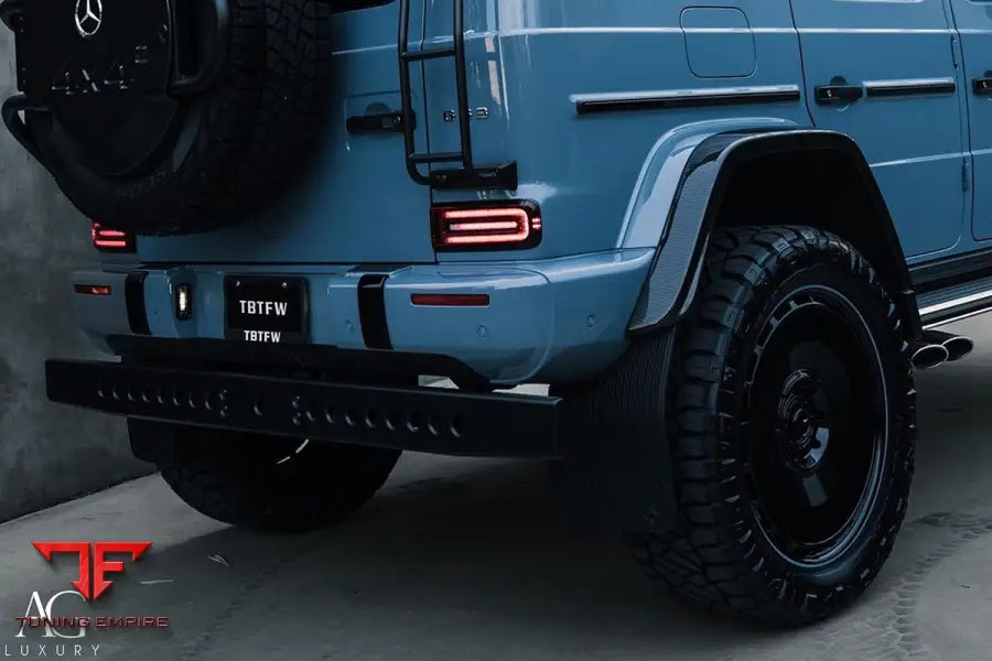 Mercedes-Benz G63 AMG 4x4 on custom forged wheels