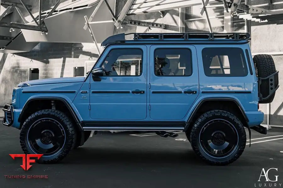 Mercedes-Benz G63 AMG 4x4 on custom forged wheels