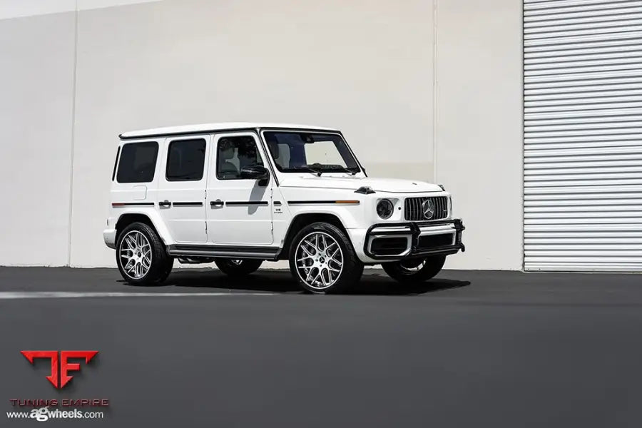MERCEDES-BENZ G63 AMG on custom forged wheels