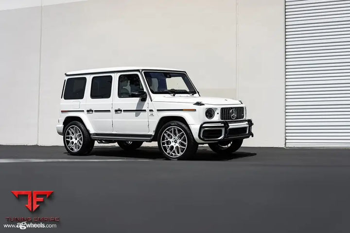 MERCEDES-BENZ G63 AMG on custom forged wheels