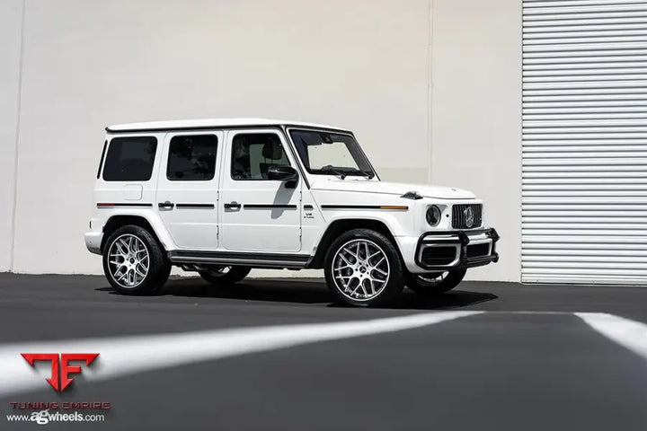MERCEDES-BENZ G63 AMG on custom forged wheels