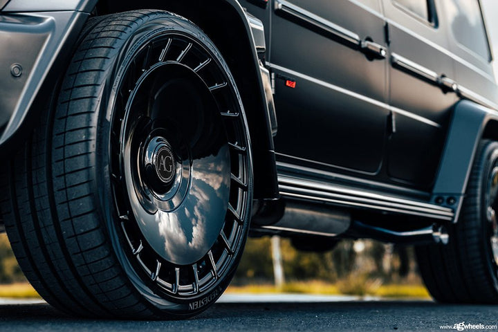 MERCEDES-BENZ G63 BRABUS on custom forged wheels