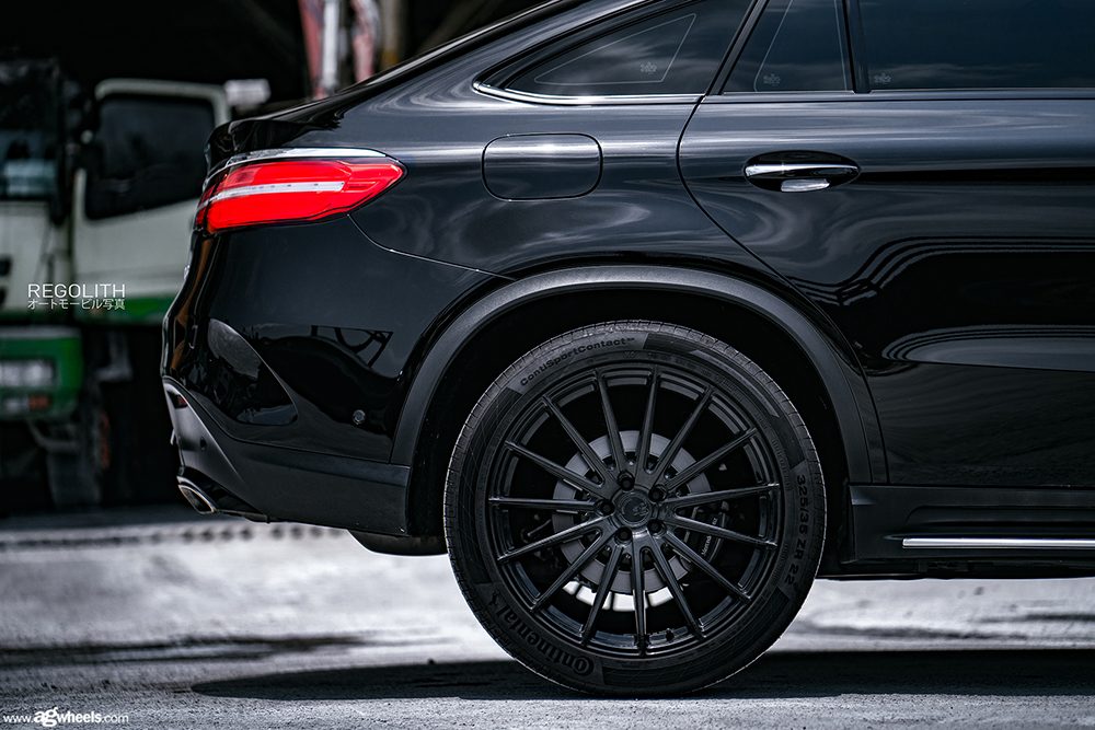 MERCEDES-BENZ GLE400 on custom forged wheels