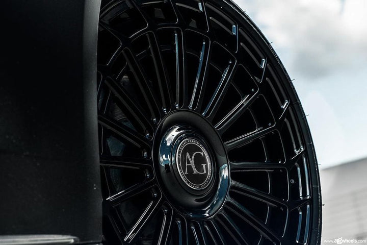 MERCEDES-BENZ MAYBACH S580 on custom forged wheels