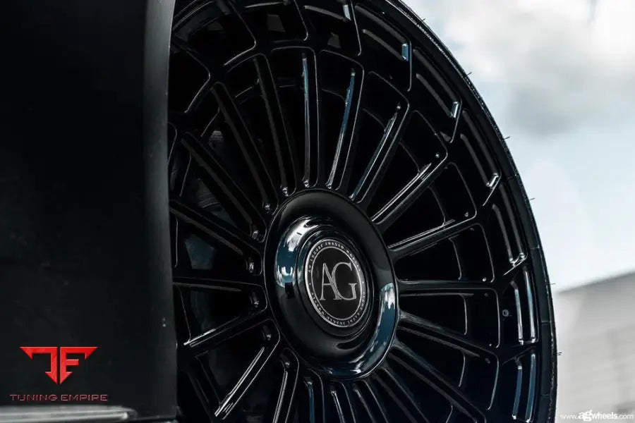 MERCEDES-BENZ MAYBACH S580 on custom forged wheels