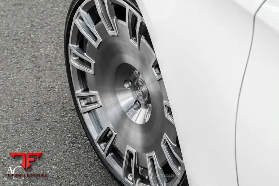 Mercedes-Benz S400 on custom forged wheels