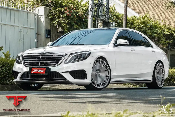 Mercedes-Benz S400 on custom forged wheels