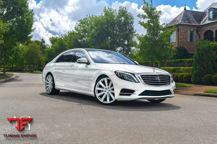 Mercedes-Benz S500 on custom forged wheels
