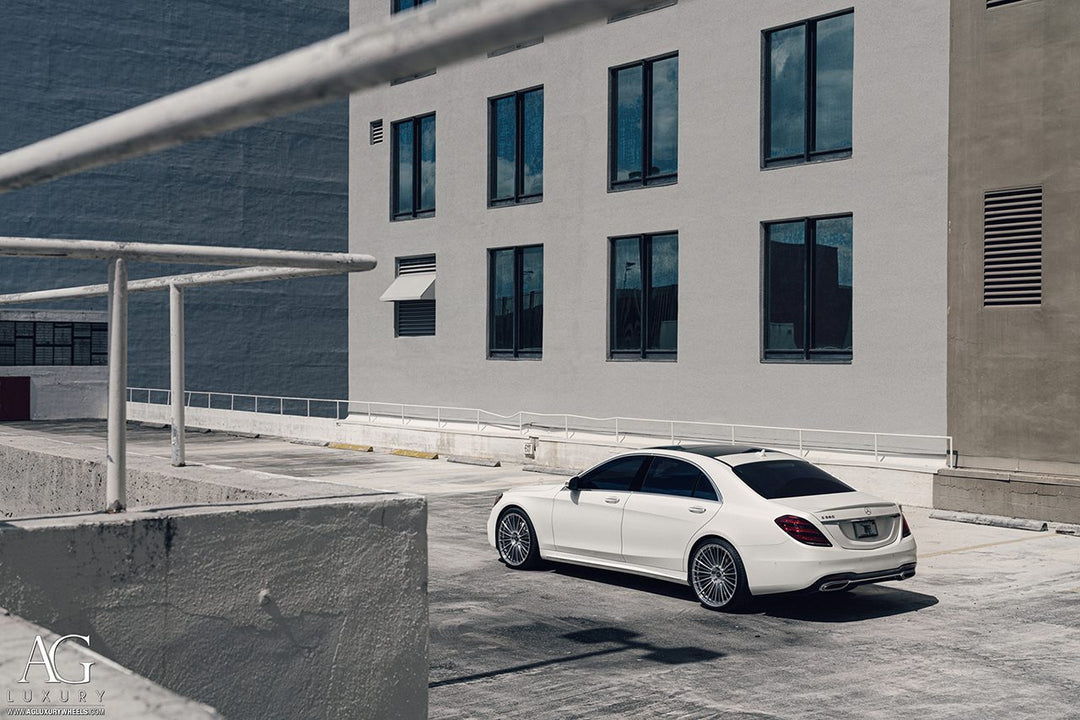 Mercedes-Benz S560 on custom forged wheels