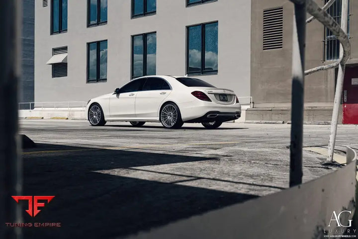 Mercedes-Benz S560 on custom forged wheels