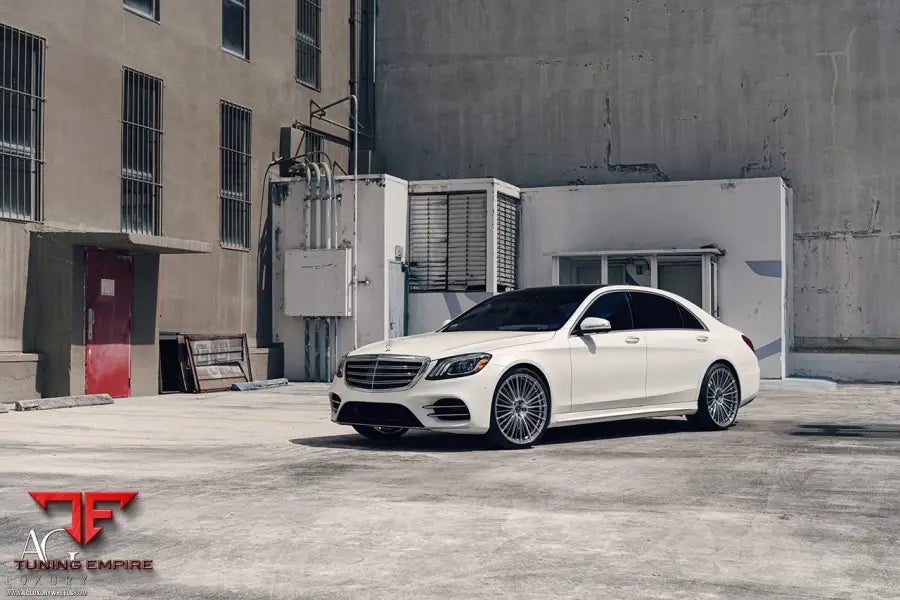 Mercedes-Benz S560 on custom forged wheels