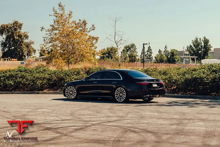 Mercedes-Benz S580 AMG on custom forged wheels