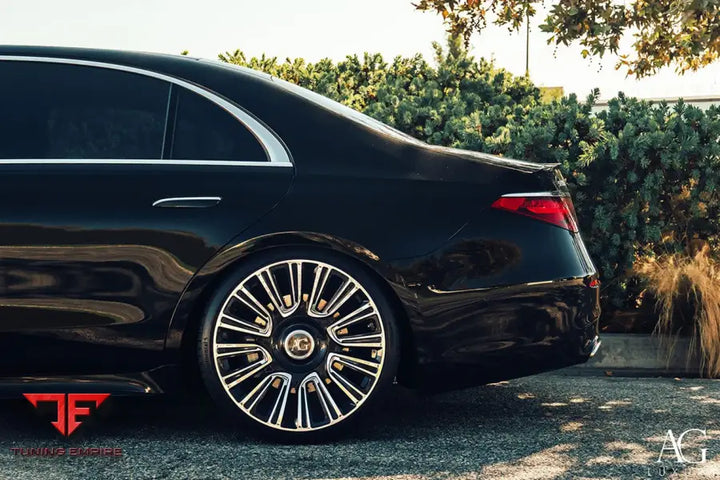 Mercedes-Benz S580 AMG on custom forged wheels