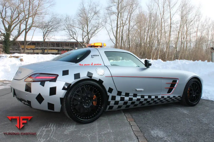 Mercedes-Benz SLS