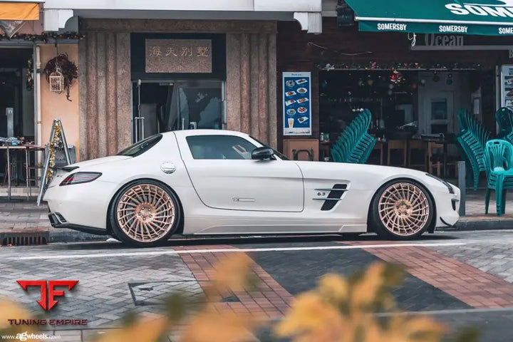 MERCEDES-BENZ SLS on custom forged wheels