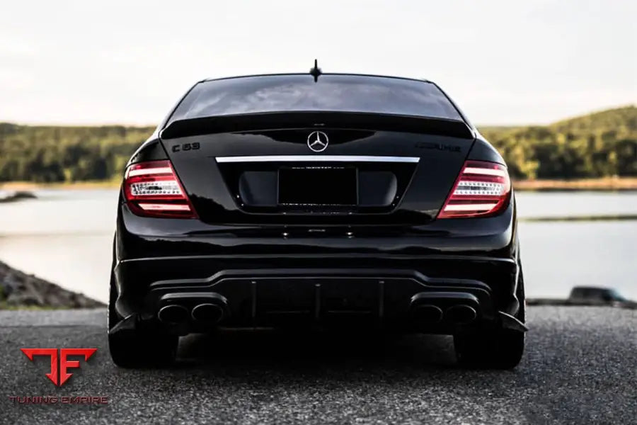 MERCEDES BENZ W204 C63 AMG RZ STYLE CARBON FIBER REAR LIP BSD