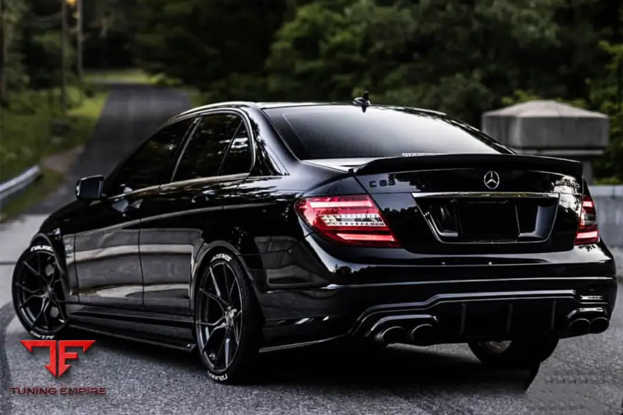 MERCEDES BENZ W204 C63 AMG RZ STYLE CARBON FIBER REAR LIP BSD