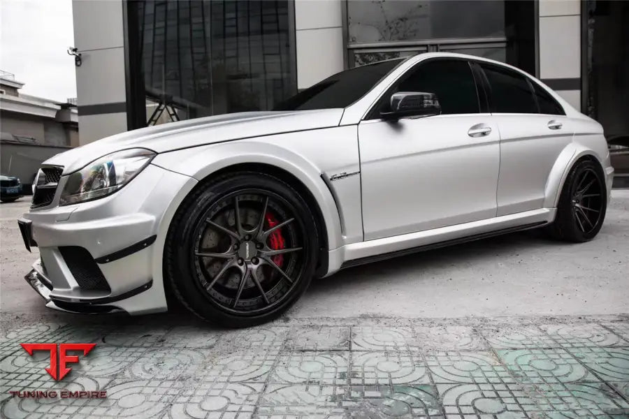 MERCEDES BENZ W204 C63 AMG SEDAN BKSS STYLE WIDE FULL BODY KIT BSD