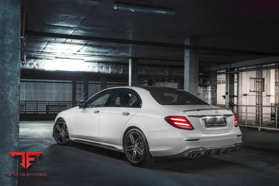 MERCEDES E-CLASS W213 LIMOUSINE - E180 - AMG E43 CARBON BODY KIT