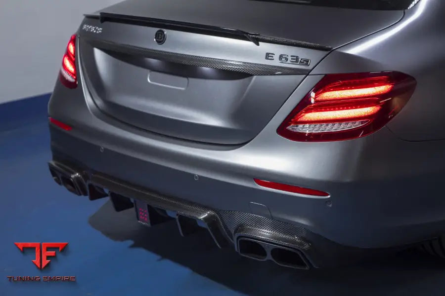 MERCEDES E-CLASS W213 LIMOUSINE - E180 - AMG E43 CARBON BODY KIT