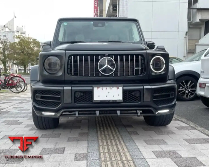 MERCEDES G63 w464 CARBON FRONT LIP WITH LED LIGHTS