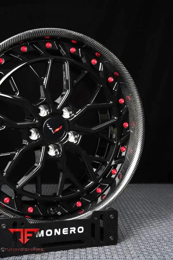 MONERO FORGED WHEELS WITH CARBON LIP