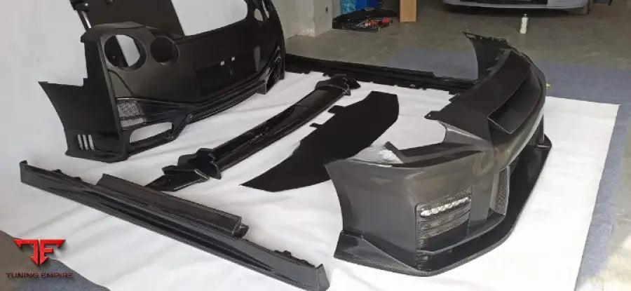 NISSAN GT-R R35 2007 - 2020 DRY CARBON BODY KIT