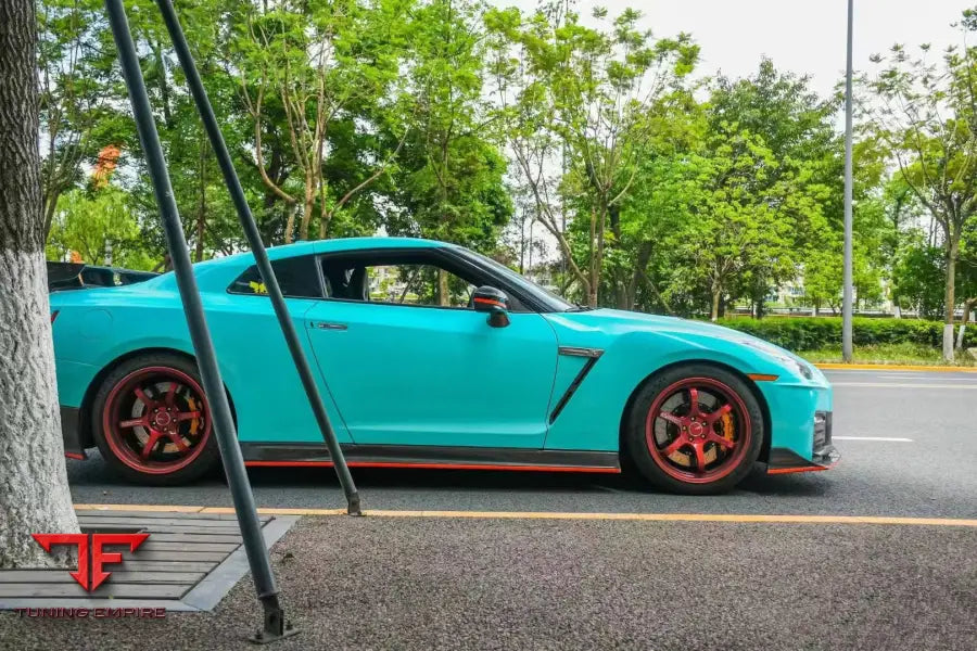 NISSAN GT-R UPGRADE TO NISMO CARBON FIBER PARTS
