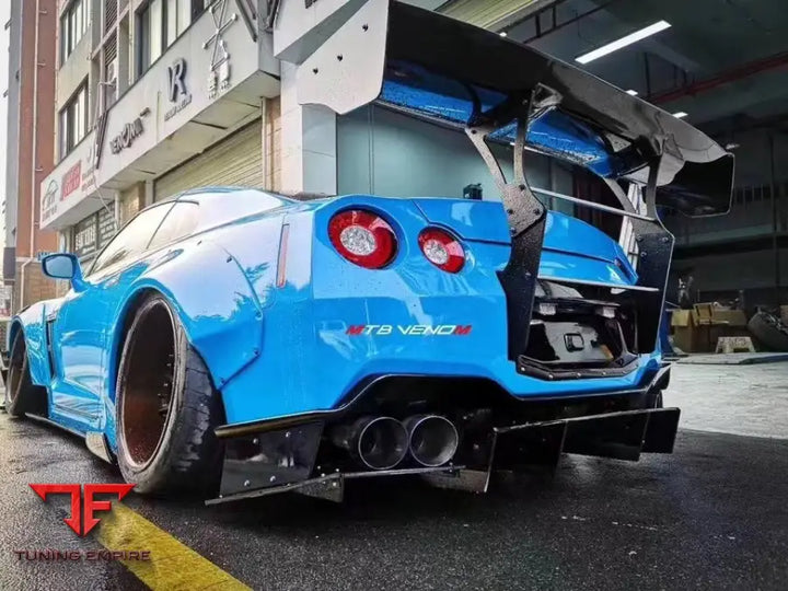NISSAN GTR 2ND GEN. CARBON FIBER BODY KIT