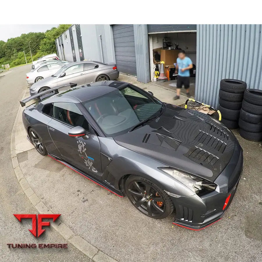 NISSAN GTR R35 CARBON FIBER PARTS