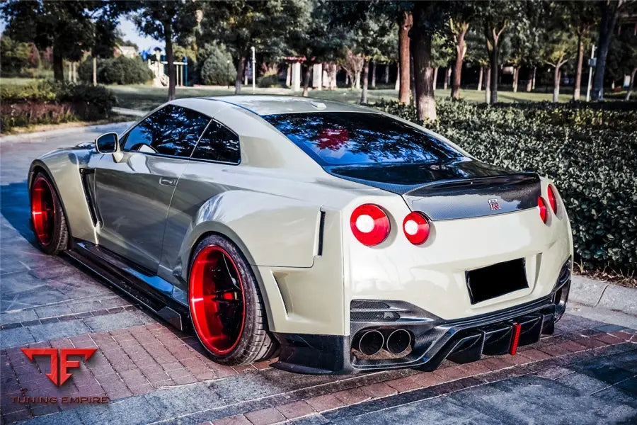 NISSAN GTR R35 CBA/DBA/EBA DLK STYLE CARBON FIBER TRUNK BSD