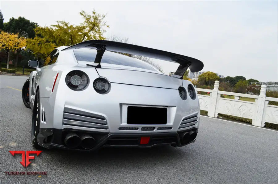 NISSAN GTR R35 CBA & DBA VA STYLE REAR BUMPER WITH DIFFUSER AND LED LIGHT BSD