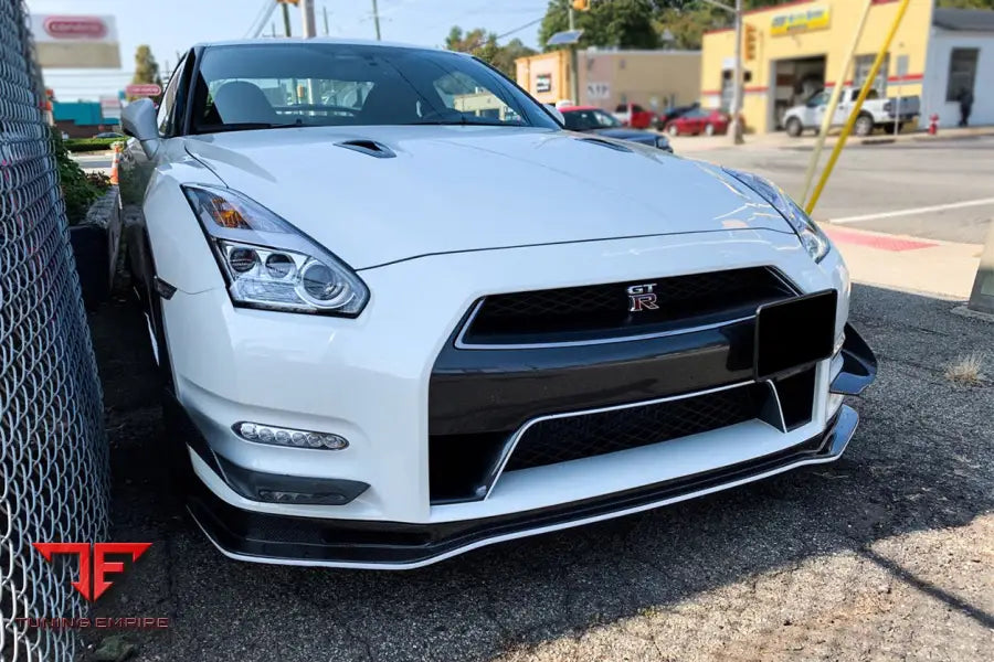 NISSAN GTR R35 DBA MINES STYLE CARBON FIBER FRONT CANARDS BSD