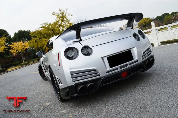 NISSAN GTR R35 DBA VA STYLE REAR DIFFUSER WITH LED LIGHT BSD