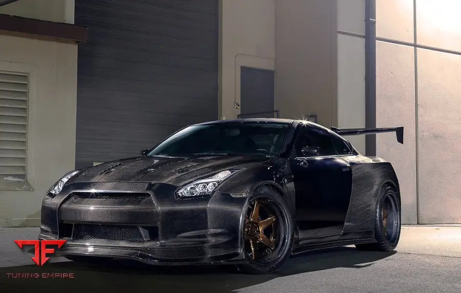 NISSAN GTR R35 WIDE BODY KIT GT1