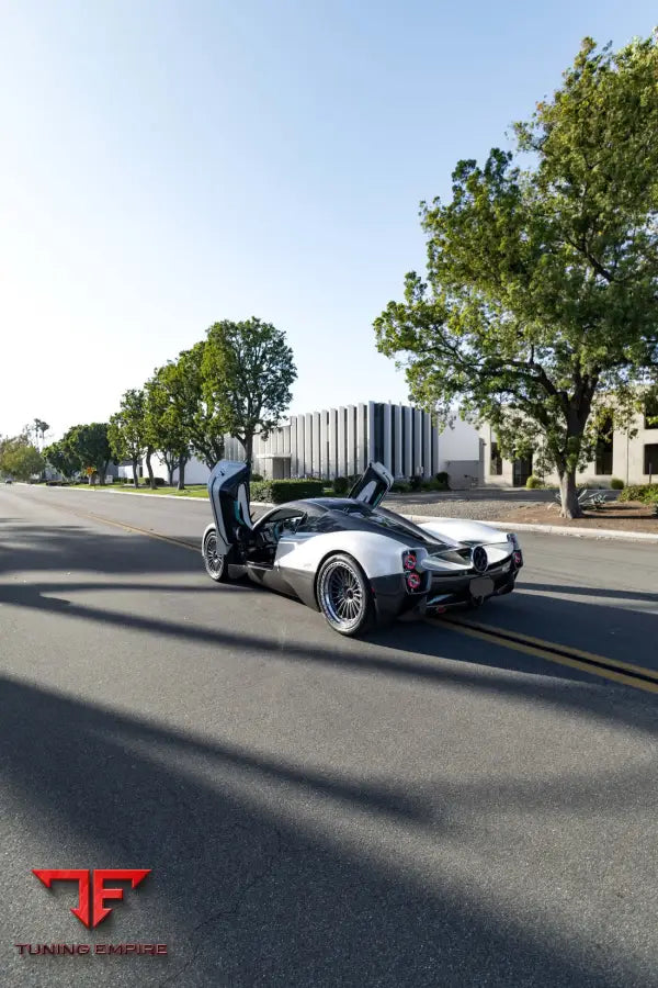 PAGANI UTOPIA FORGED WHEELS AND EXHAUST SYSTEM