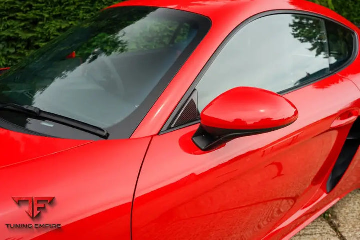 Porsche 718 GT4 carbon door triangle weave detail