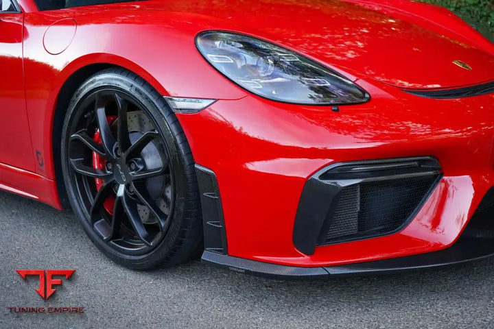 Porsche 718 GT4 carbon indicator shroud detail