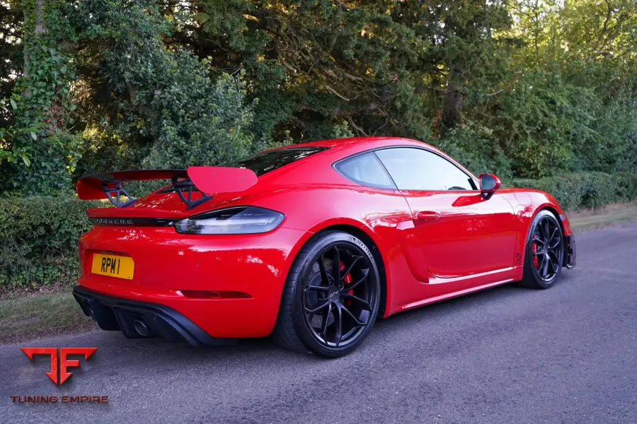 Porsche 718 GT4 carbon wing endplate detail