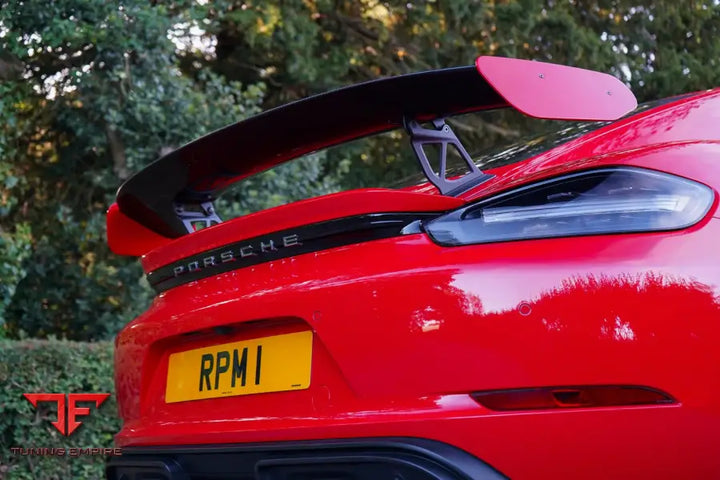 Porsche 718 GT4 carbon rear wing fitted